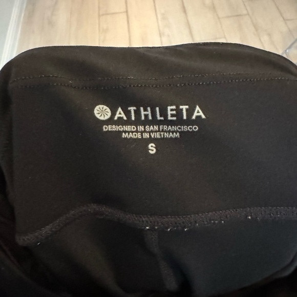 Athleta Running Black Leggings with reflective ankles - Picture 2 of 9